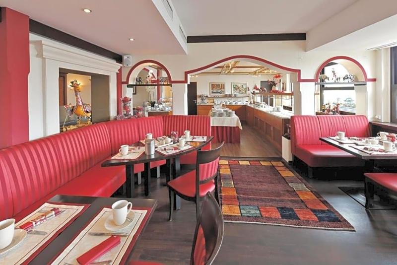 Hotel Hessischer Hof image