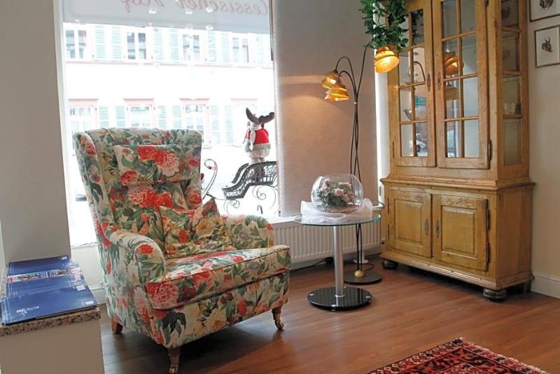 Hotel Hessischer Hof image