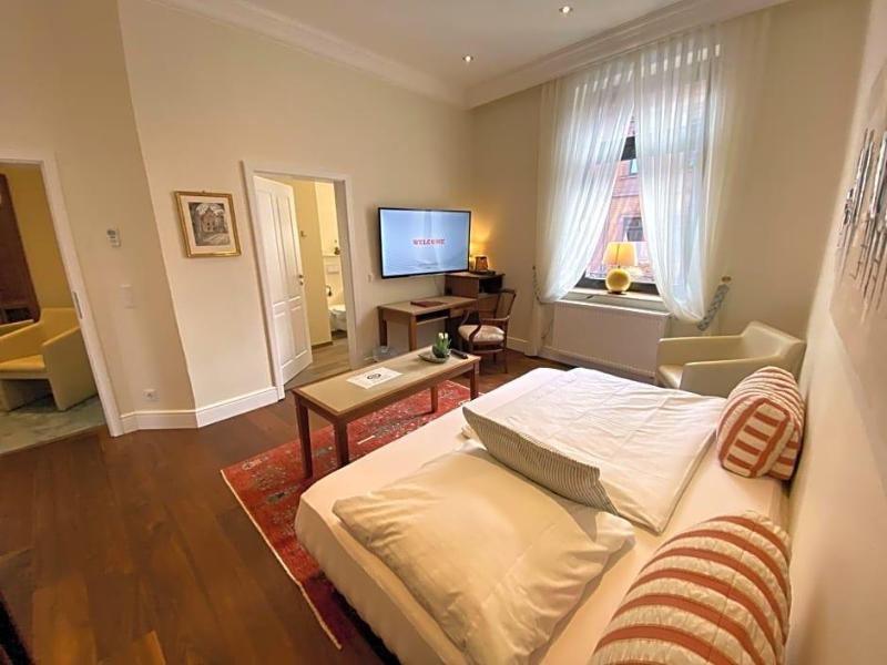 Hotel Hessischer Hof image