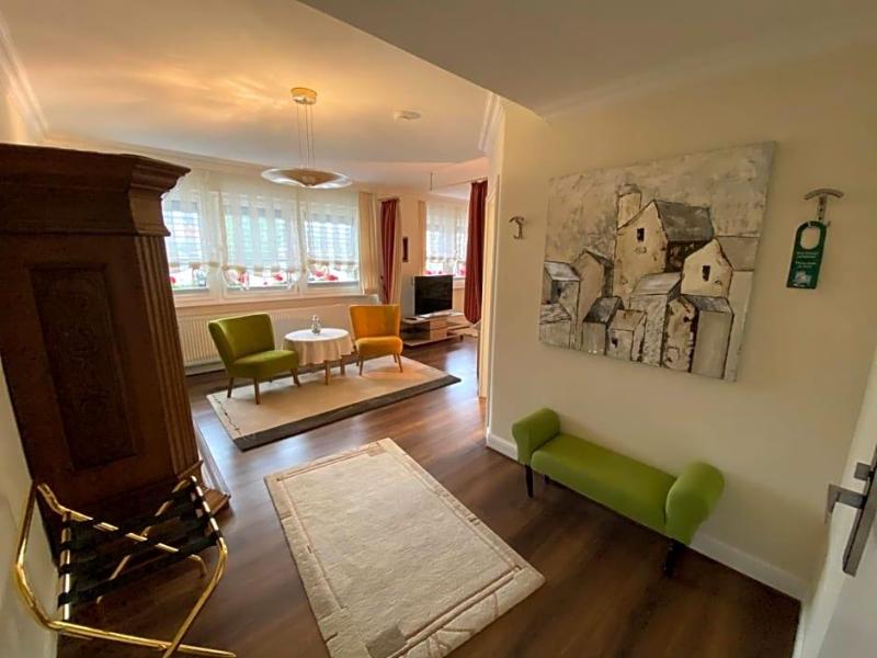 Hotel Hessischer Hof image