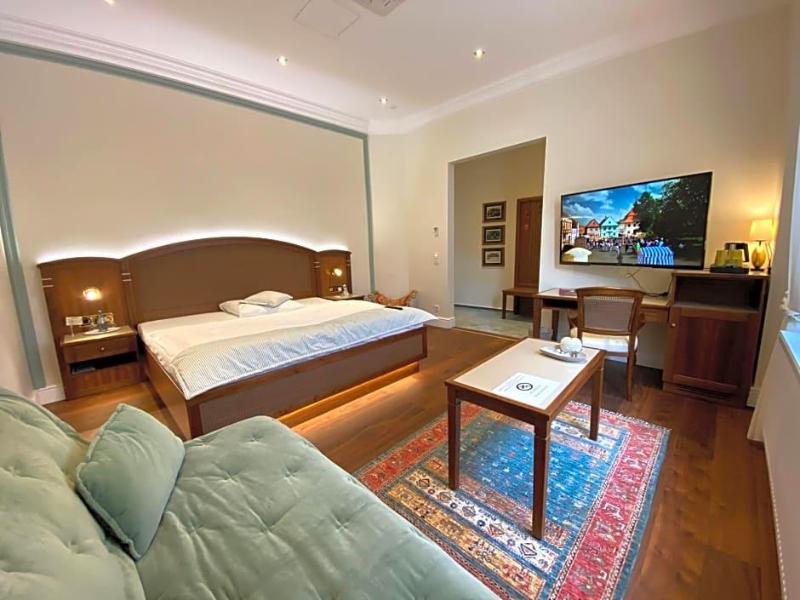 Hotel Hessischer Hof image