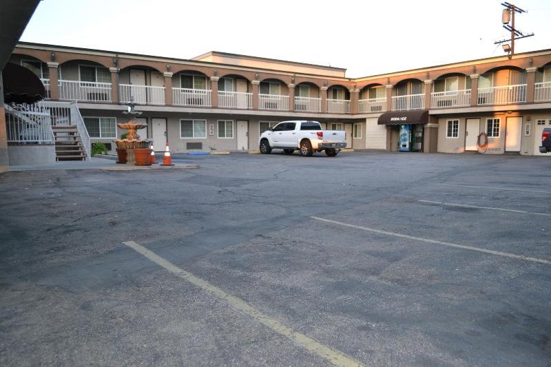 Bell Gardens Inn Los Angeles Bell Gardens image