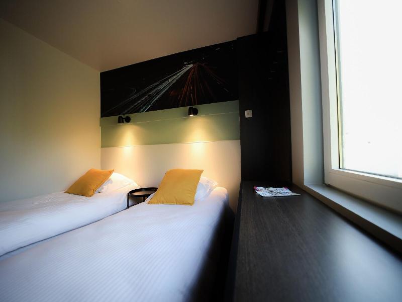 Travel Hotel Kruisem image