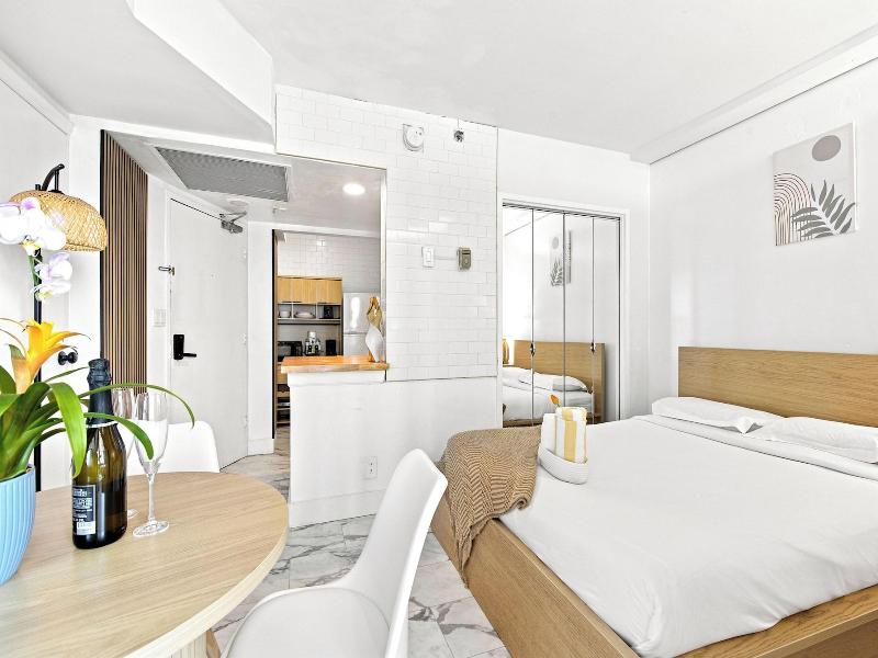 Dilo Apartments image