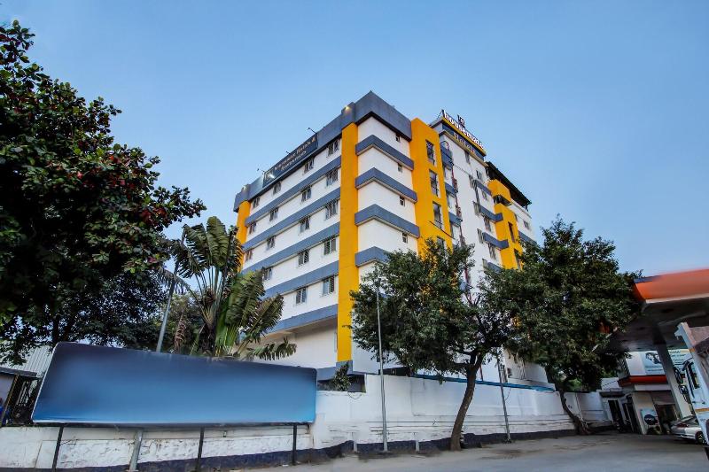 Housemate Hotels image