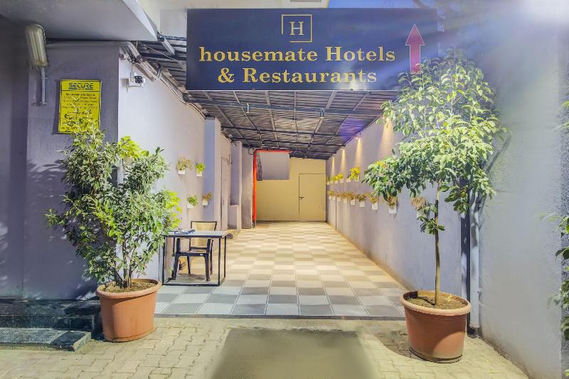 Housemate Hotels image