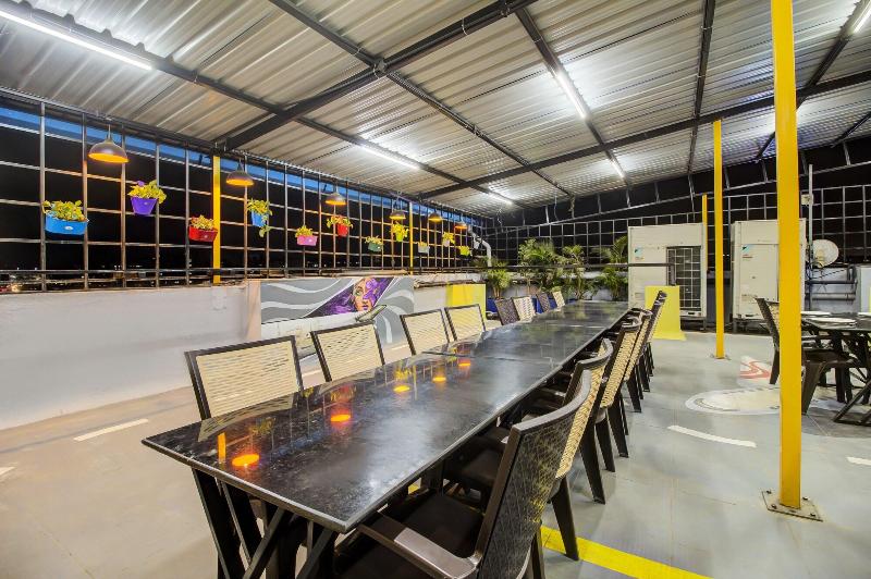 Housemate Hotels image