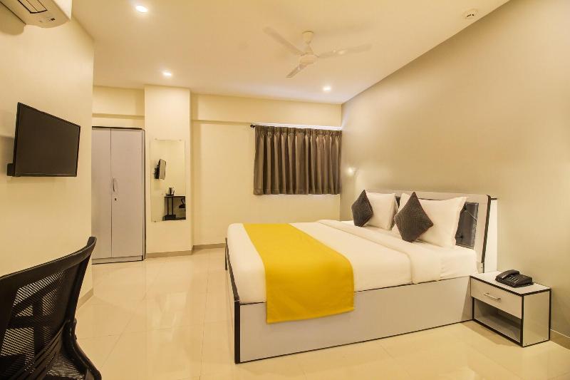 Housemate Hotels image