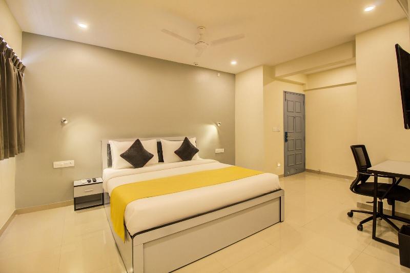 Housemate Hotels image