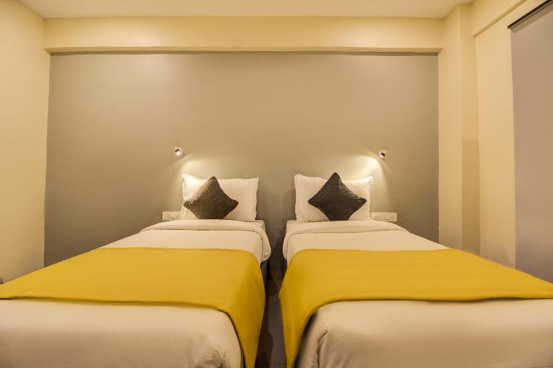 Housemate Hotels image