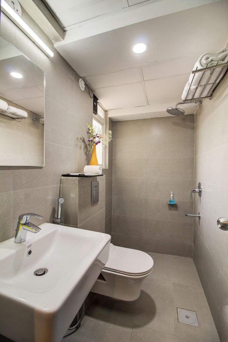 Housemate Hotels image