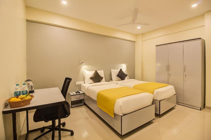 Housemate Hotels image