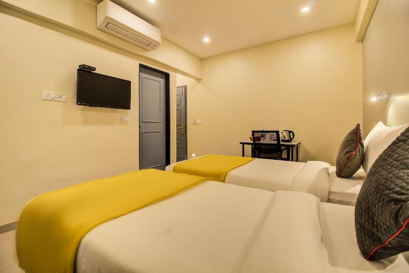 Housemate Hotels image