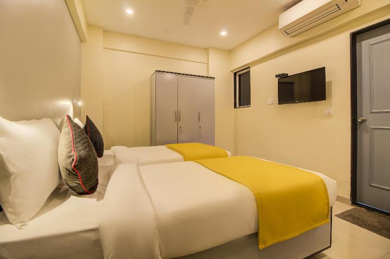 Housemate Hotels image