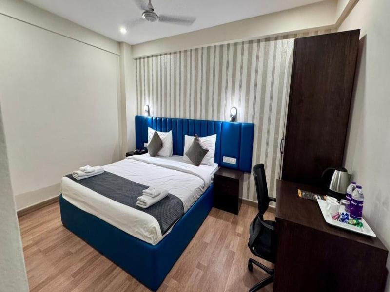 Housemate Hotels image
