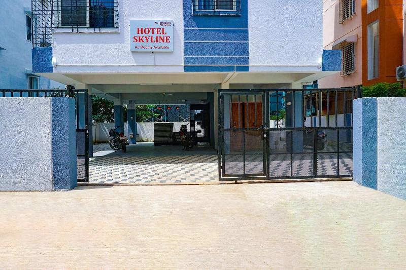 Fabhotel Skyline I image