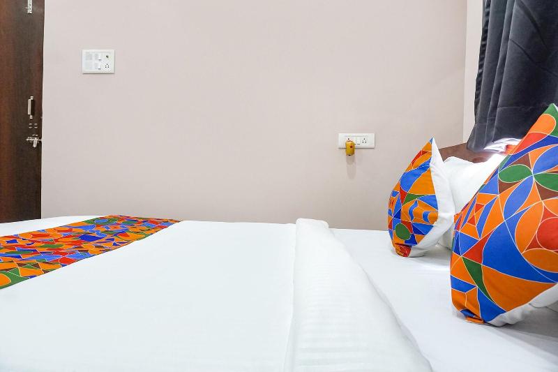 Fabhotel Skyline I image