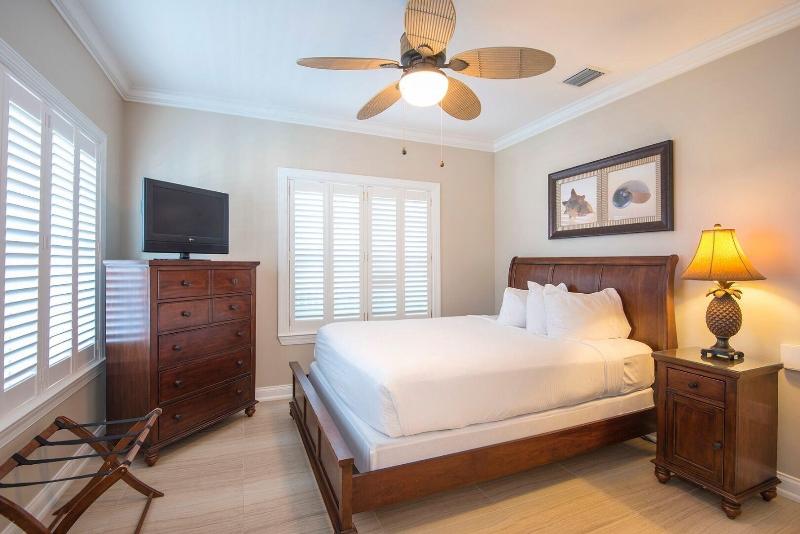 Villas At Hawks Cay Resort image