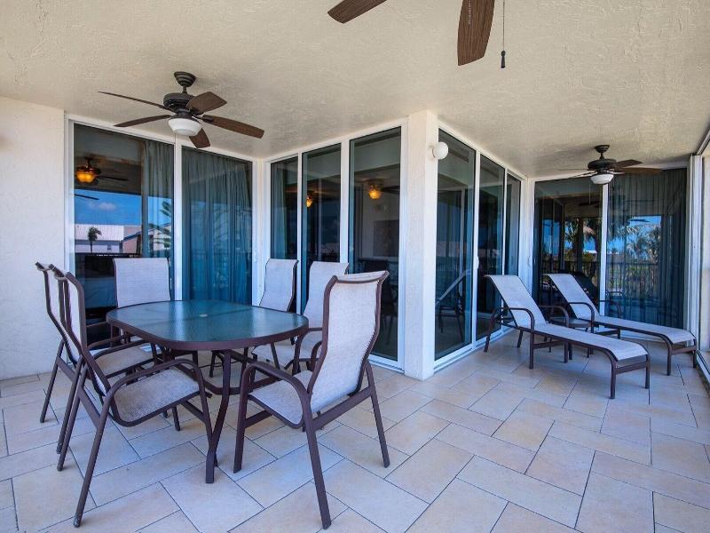 Villas At Hawks Cay Resort image