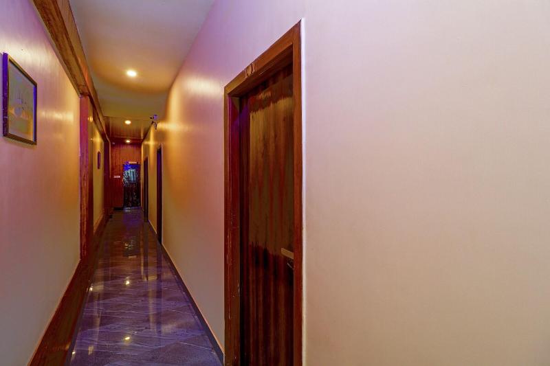 Hotel Signature Inn image