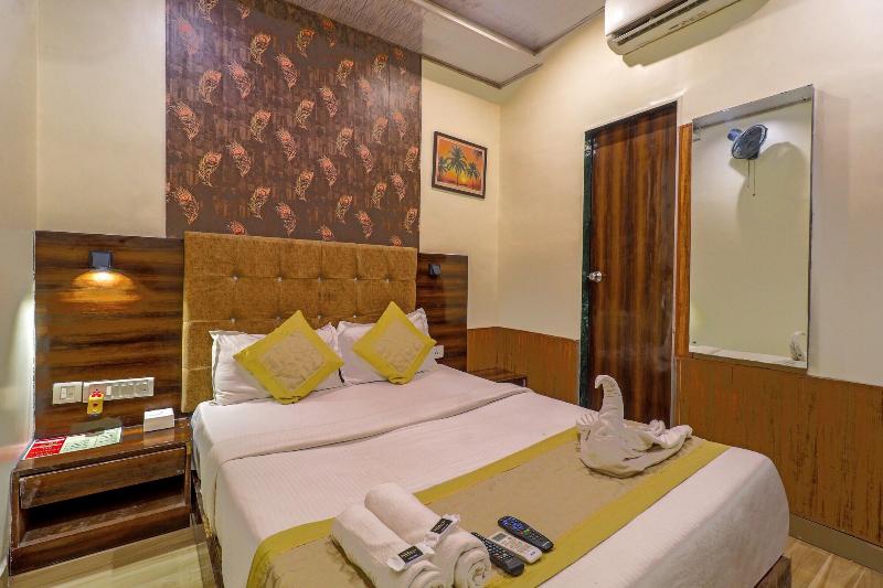 Hotel Signature Inn image