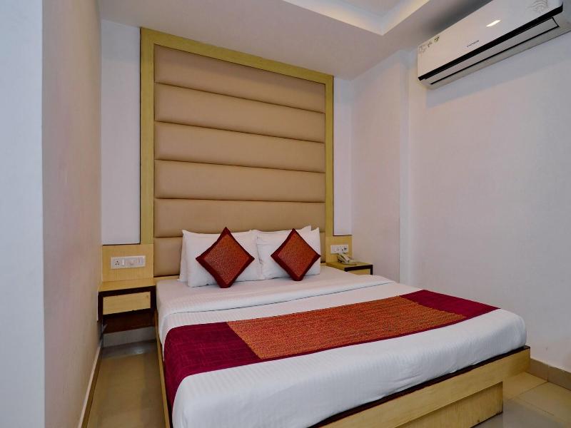 Hotel White Pearl image