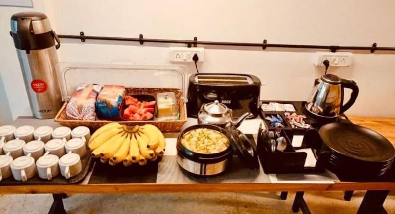 Locomo Express Stay Work Eat image
