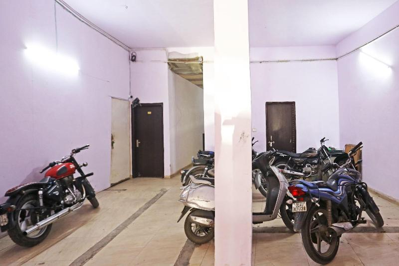Twamev Punjabi Bagh image
