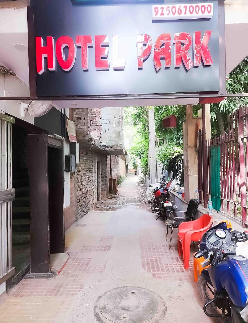 Roomshala 122 Hotel Park View image