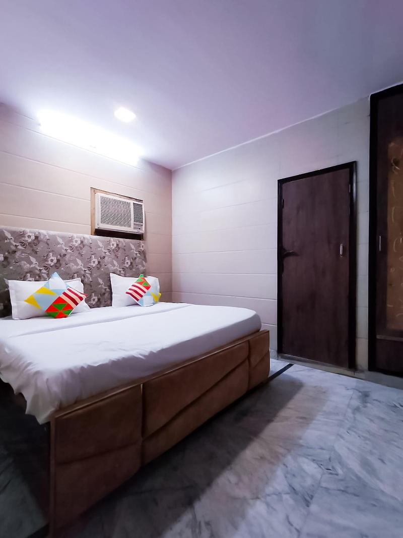Roomshala 122 Hotel Park View image