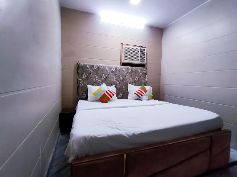 Roomshala 122 Hotel Park View image