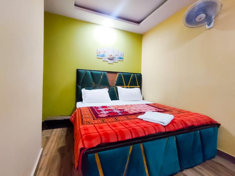 Roomshala 122 Hotel Park View image