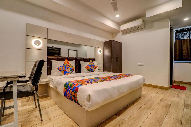 Fabhotel F9 Kirti Nagar image