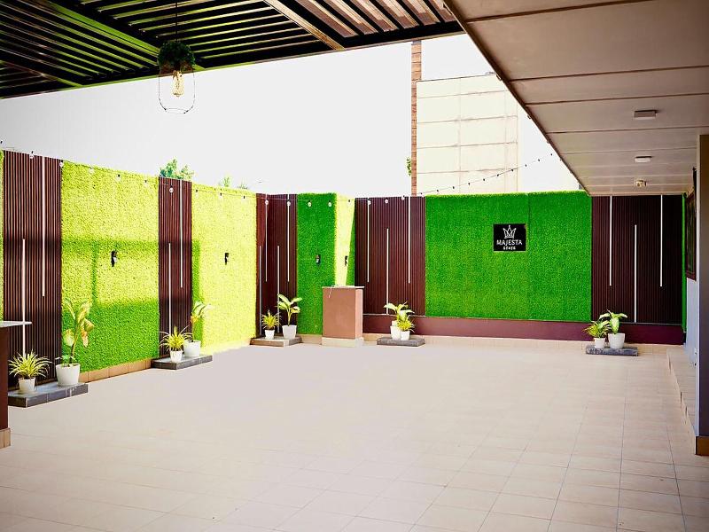 Fabhotel F9 Kirti Nagar image