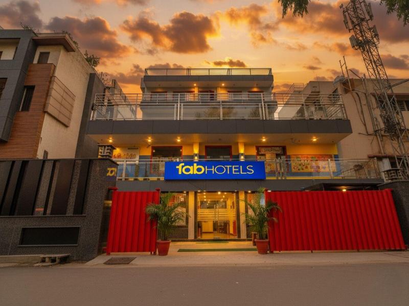 Fabhotel F9 Kirti Nagar image