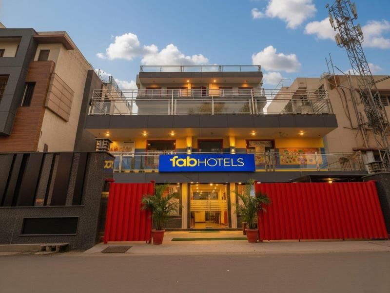 Fabhotel F9 Kirti Nagar image