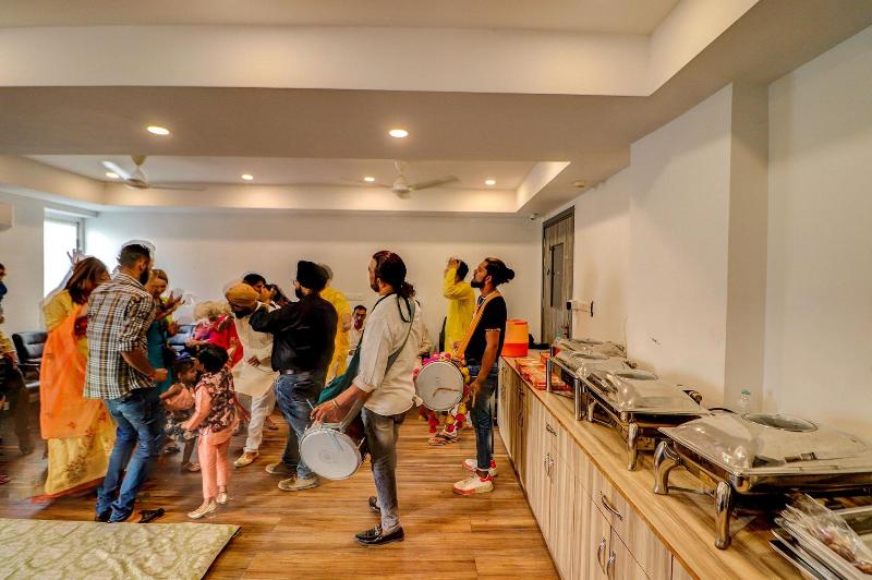 Fabhotel F9 Kirti Nagar image