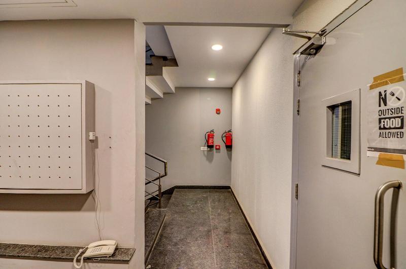 Fabhotel F9 Kirti Nagar image