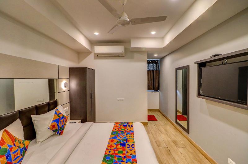 Fabhotel F9 Kirti Nagar image