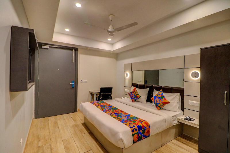 Fabhotel F9 Kirti Nagar image