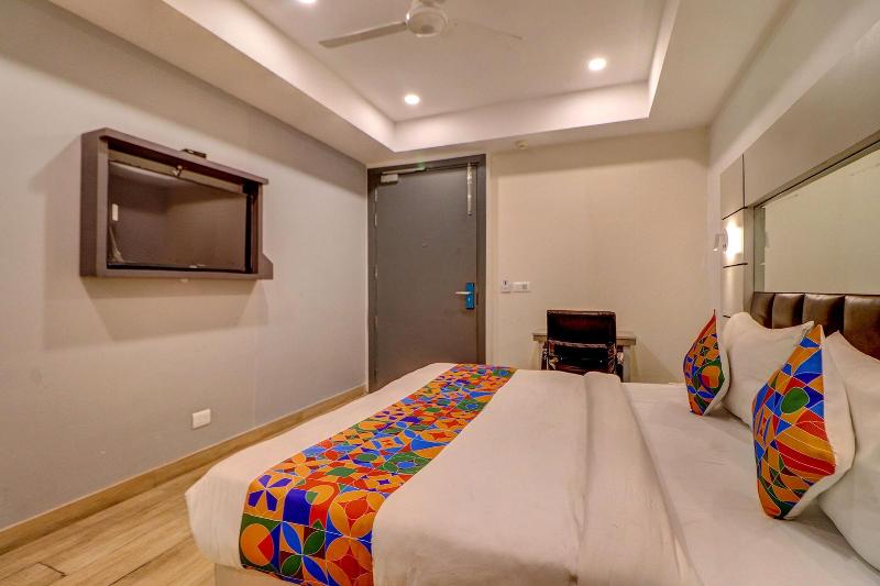 Fabhotel F9 Kirti Nagar image