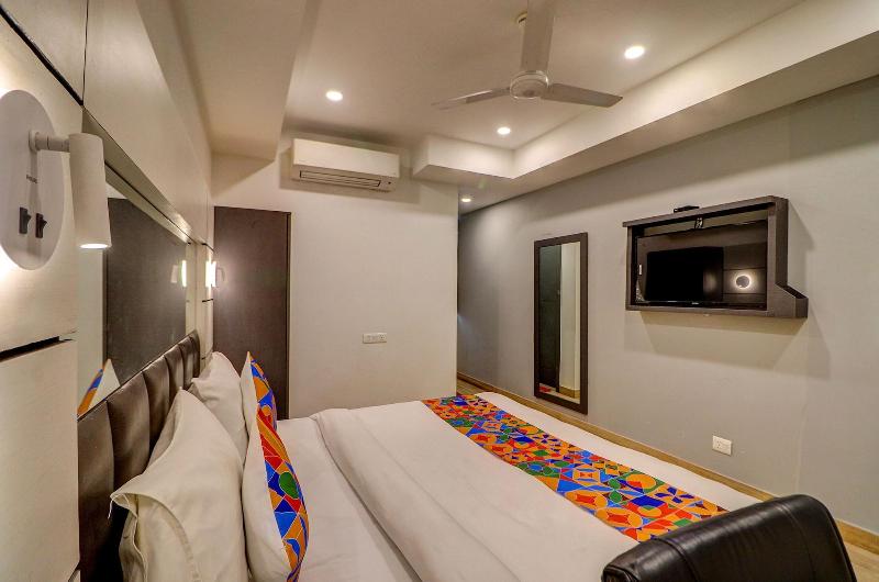 Fabhotel F9 Kirti Nagar image