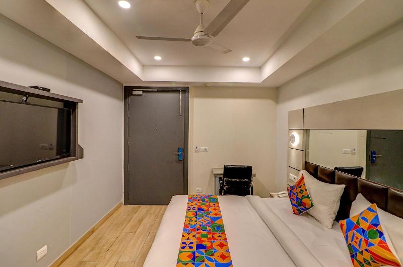 Fabhotel F9 Kirti Nagar image