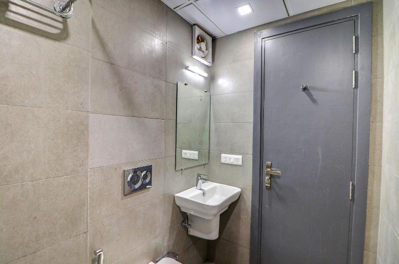 Fabhotel F9 Kirti Nagar image