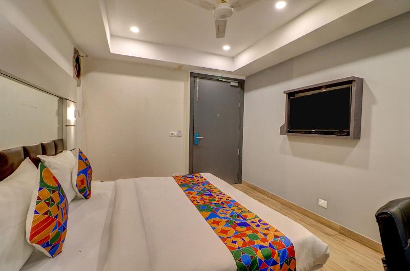 Fabhotel F9 Kirti Nagar image