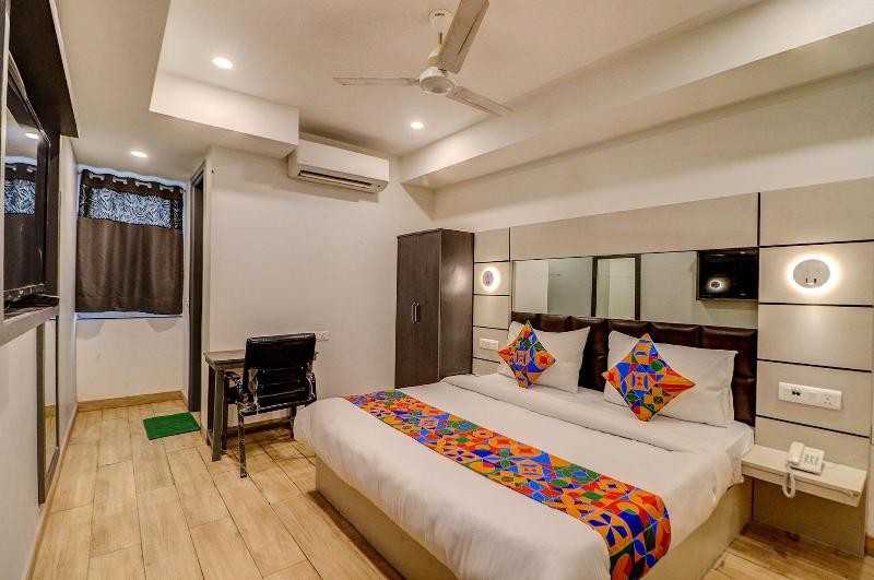 Fabhotel F9 Kirti Nagar image