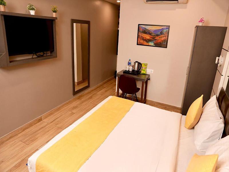 Fabhotel F9 Kirti Nagar image