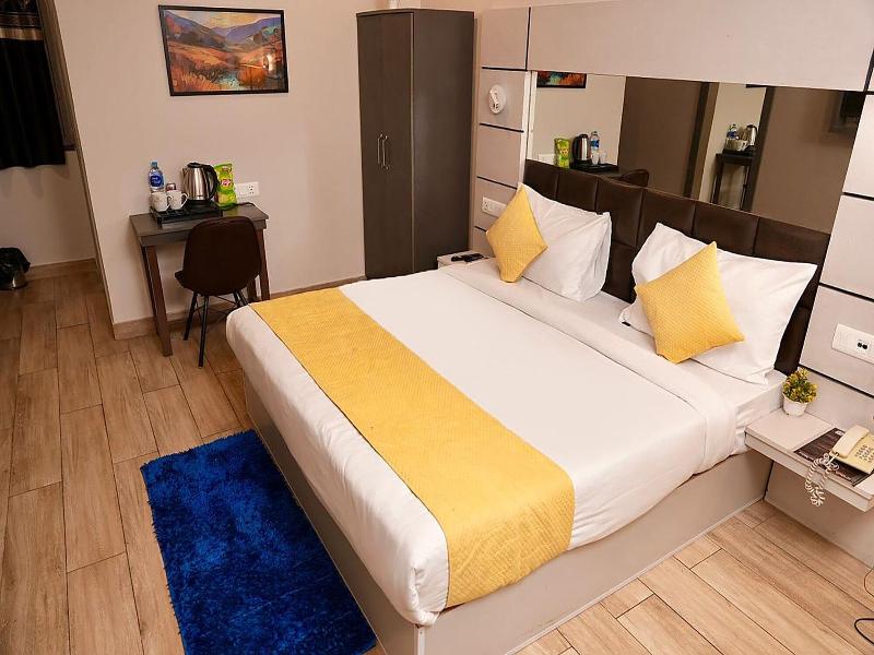 Fabhotel F9 Kirti Nagar image