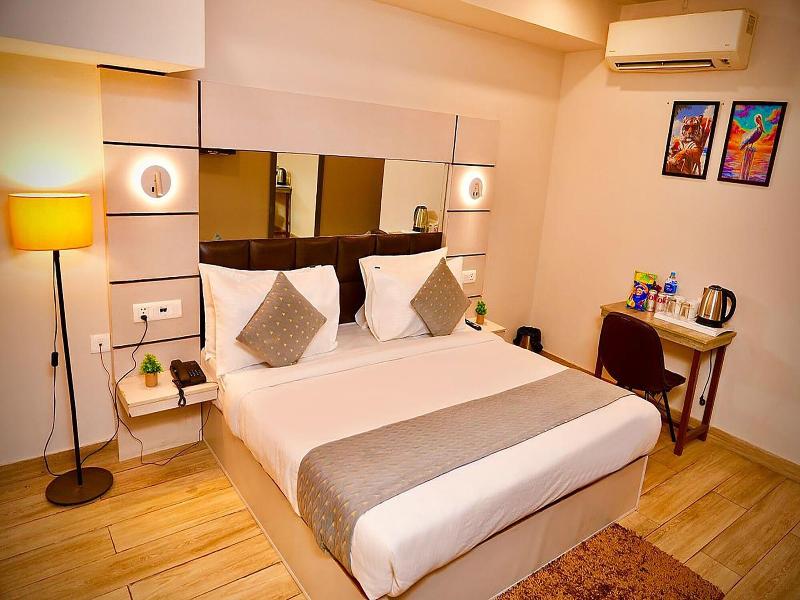 Fabhotel F9 Kirti Nagar image