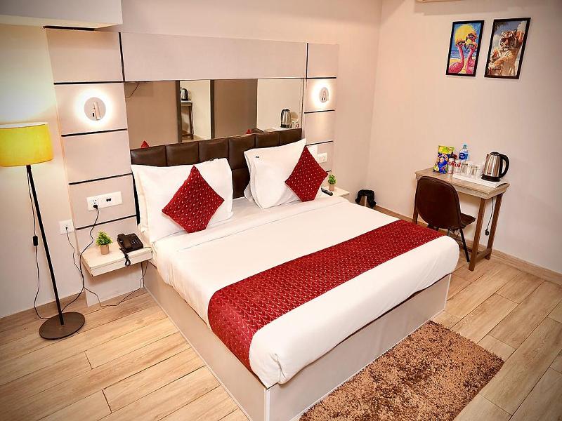 Fabhotel F9 Kirti Nagar image